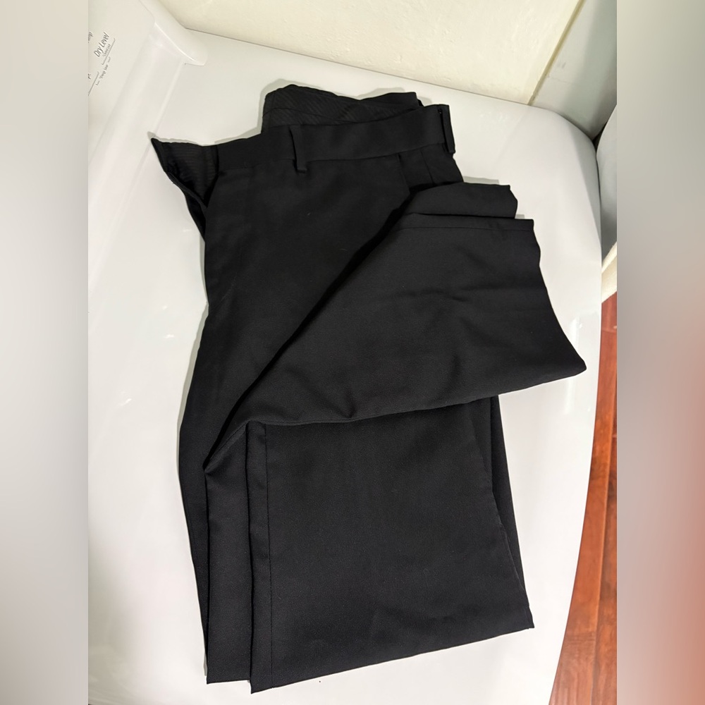 Men’s 34x32 Louis Raphael Black Tailored Slacks